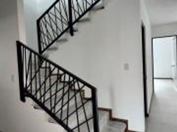 Casa Nueva en Venta en Lomas de Juriquilla 4 rec c/u con baño