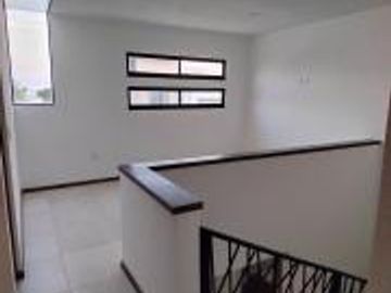 Casa Nueva en Venta en Lomas de Juriquilla 4 rec c/u con baño