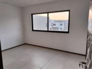 Casa Nueva en Venta en Lomas de Juriquilla 4 rec c/u con baño