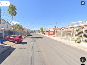 Casa con alberca ubicada en colonia Quintas del sol etapa II en Chihuahua, con 5 Recamaras y 405m2, a solo unos minutos de club campestre chihuahua.
