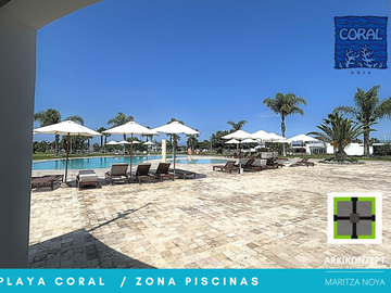LOTE PRIMERA FILA FRENTE A LAGUNA PLAYA CORAL