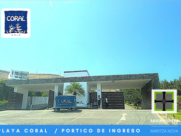 LOTE PRIMERA FILA FRENTE A LAGUNA PLAYA CORAL