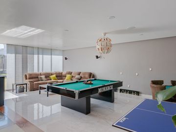 Venta Residencia en Cerrada Lomas de Tecamachalco, Edo. de México