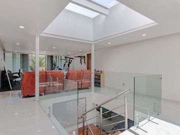 Venta Residencia en Cerrada Lomas de Tecamachalco, Edo. de México