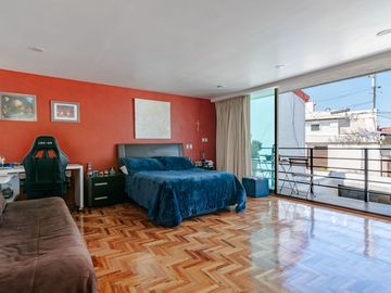 Venta Residencia en Cerrada Lomas de Tecamachalco, Edo. de México