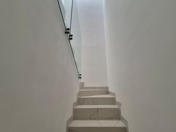Casa con alberca privada y vista al campo de golf, en venta, Zona Norte, Merida