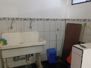 VENTA DE CASA DE 3 PISOS EN SAN JUAN DE LURIGANCHO