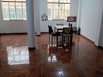 VENTA DE CASA DE 3 PISOS EN SAN JUAN DE LURIGANCHO