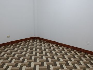 VENTA DE CASA DE 3 PISOS EN SAN JUAN DE LURIGANCHO