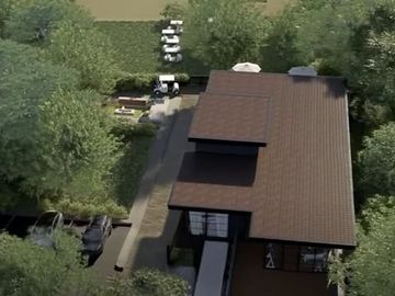 5-Bedrooms House for Sale with Golf Course Access near Metro Manila