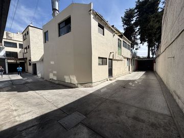 Casa en VENTA , Privada sobre Paseo Colón | TOLUCA.