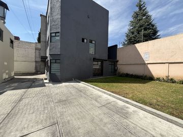 Casa en VENTA , Privada sobre Paseo Colón | TOLUCA.