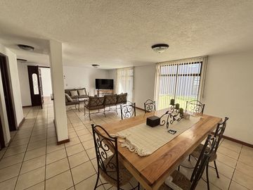 Casa en VENTA , Privada sobre Paseo Colón | TOLUCA.