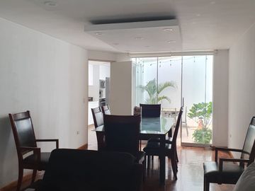 vendo linda casa en quinta privada  parte baja de cayma $ 230,000 negociable