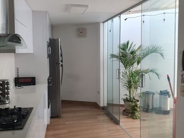 vendo linda casa en quinta privada  parte baja de cayma $ 230,000 negociable