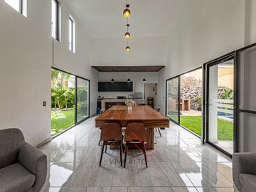 Casa Nueva de 1 Nivel con Alberca y Jacuzzi_oaxtepec/ Cocoyoc Morelos