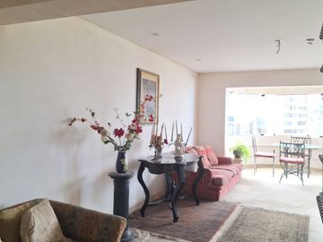 SE VENDE DEPARTAMENTO FRENTE A LARCOMAR MIRAFLORES