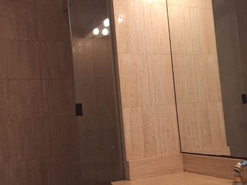 SE VENDE DEPARTAMENTO FRENTE A LARCOMAR MIRAFLORES