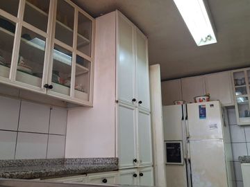 SE VENDE DEPARTAMENTO FRENTE A LARCOMAR MIRAFLORES