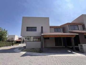 CASA EN VENTA EN BALVANERA, CORREGIDORA, QUERETARO
