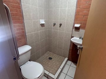 VENTA DE CASA EN JARDINES DEL RIO DE 3 RECAMARAS