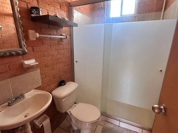 VENTA DE CASA EN JARDINES DEL RIO DE 3 RECAMARAS