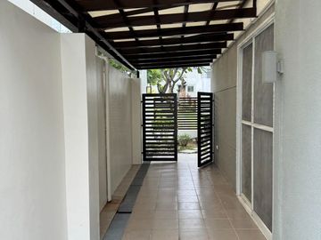 Ridgeview Estates Nuvali Daphne Model, LA 175 sqm, TFA 117 sqm, 2 bedroom 2 parking for sale