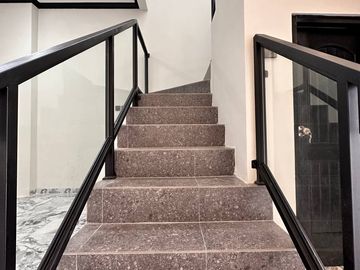 Rumah Cinere Dekat Exit Tol Brigif, SIAP HUNI Mewah Murah 2,5 LANTAI, Kota Depok (ARR69) Jual Dijual
