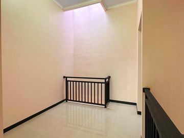 Rumah Cijantung Pasar Rebo, Baru 2 LANTAI Mewah Murah di Jaktim Kota Jakarta Timur (APS) Jual Dijual