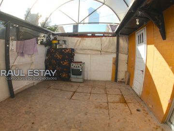 VENDEMOS Casa en Calle principal en excelente Villa