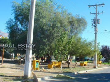 VENDEMOS Casa en Calle principal en excelente Villa