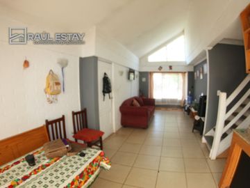 VENDEMOS Casa en Calle principal en excelente Villa