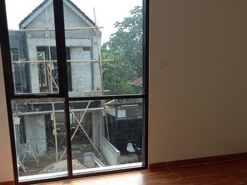 Rumah Deli Meruyung Limo Dekat Tol Sawangan Brigif Limo, Baru, Mewah Murah di Kota Depok Jual Dijual
