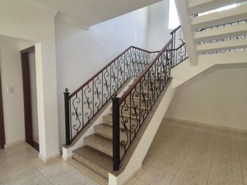 VENTA ACOGEDORA CASA CAMPESTRE EN CHORRO DE PLATA - PANCE CALI