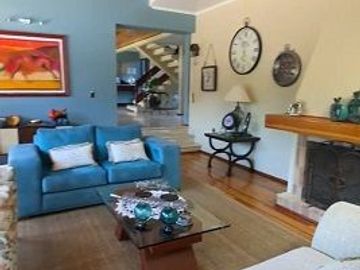 Fabulosa Propiedad En Venta Casa 600 Mts2 + 400Mts2 Galpones y Oficinas