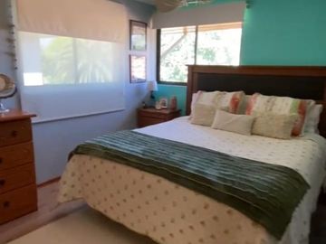 Fabulosa Propiedad En Venta Casa 600 Mts2 + 400Mts2 Galpones y Oficinas