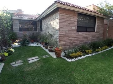 💎 Excelente ubicación y amplitud en Tequisquiapan: ¡Casa de una planta con frutales! 🍋🏠