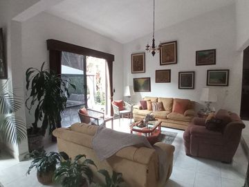 💎 Excelente ubicación y amplitud en Tequisquiapan: ¡Casa de una planta con frutales! 🍋🏠