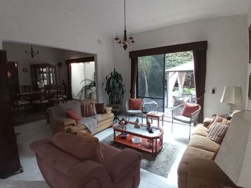 💎 Excelente ubicación y amplitud en Tequisquiapan: ¡Casa de una planta con frutales! 🍋🏠