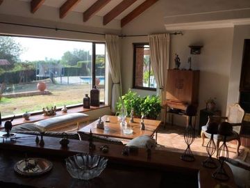 PARCELA EN CONDOMINIO VALLE DEL HUINGANAL CON PRECIOSA CASA PATRONAL