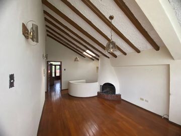 Venta casa Club Los Chillos área 1160 m2