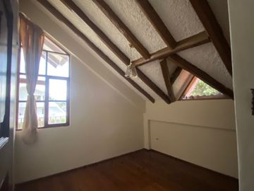 Venta casa Club Los Chillos área 1160 m2