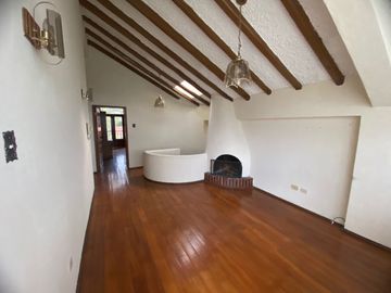 Venta casa Club Los Chillos área 1160 m2