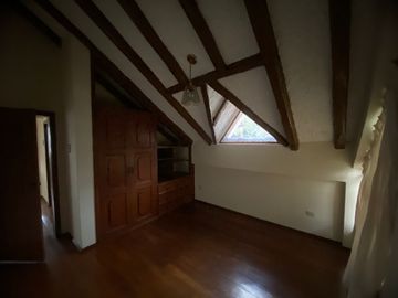 Venta casa Club Los Chillos área 1160 m2
