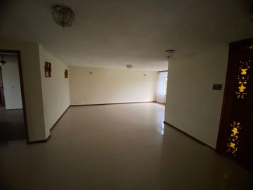 Venta casa Club Los Chillos área 1160 m2