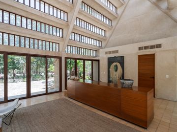 Exclusiva casa con Roof Top y Alberca Privada en Kaybe, Tulum