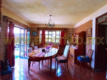 🎯 Inversionistas, ¡atención! Casa + 4 departamentos en terreno enorme, ¡potencial al máximo! 🌳💰