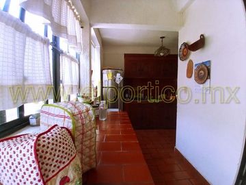 🎯 Inversionistas, ¡atención! Casa + 4 departamentos en terreno enorme, ¡potencial al máximo! 🌳💰
