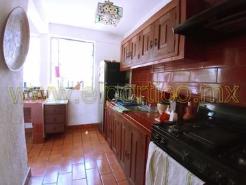 🎯 Inversionistas, ¡atención! Casa + 4 departamentos en terreno enorme, ¡potencial al máximo! 🌳💰