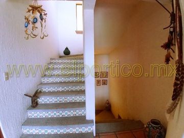 🎯 Inversionistas, ¡atención! Casa + 4 departamentos en terreno enorme, ¡potencial al máximo! 🌳💰